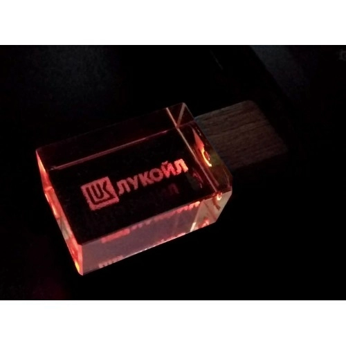 USB-флешка на 16 Гб прямоугольной формы, под гравировку 3D логотипа, материал стекло, с деревянным колпачком красного цвета, красный
